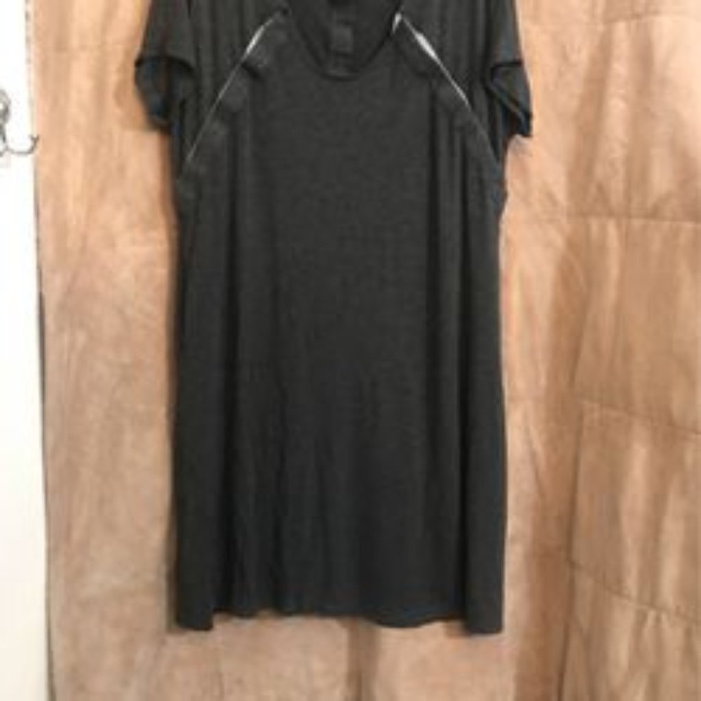 Frida Mom Breastfeeding Dress/gown